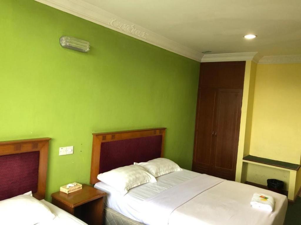 Hotel Perdana Lawas Exterior foto