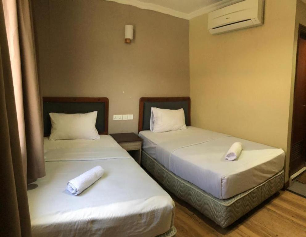 Hotel Perdana Lawas Exterior foto