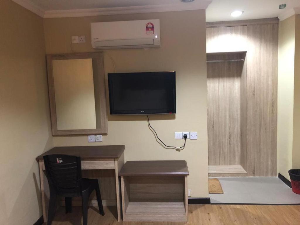 Hotel Perdana Lawas Exterior foto
