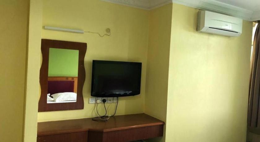 Hotel Perdana Lawas Exterior foto
