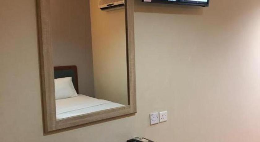 Hotel Perdana Lawas Exterior foto